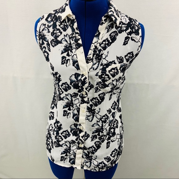 The Limited Ashton Shirt with Navy/Black Flowers - Picture 4 of 7